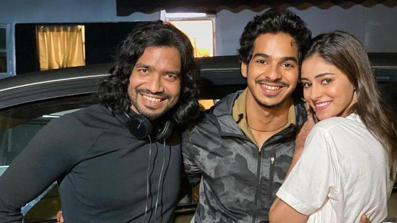 Ishaan Khatter shares BTS pics with 'pack leader' director Maqbool Khan from Khaali Peeli