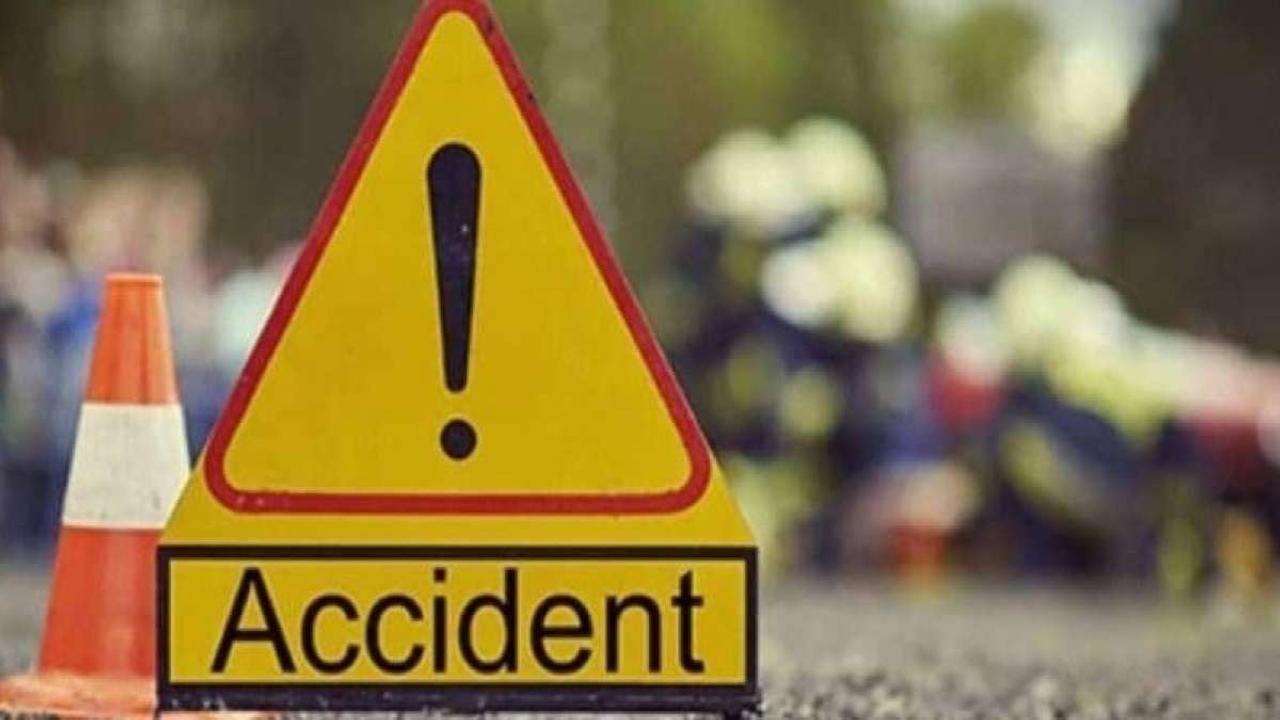 Two dead after motorcycle crashes into bus in Mahim