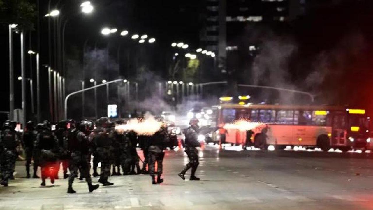 Brazil police serve search warrants over-Bolsonaro protests