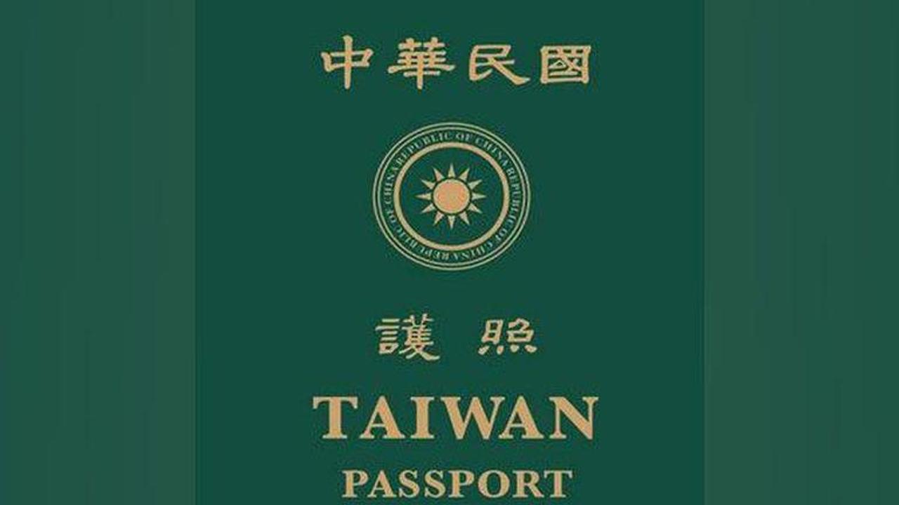 Taiwan redesigns passport, Highlights the word 'Taiwan' in English