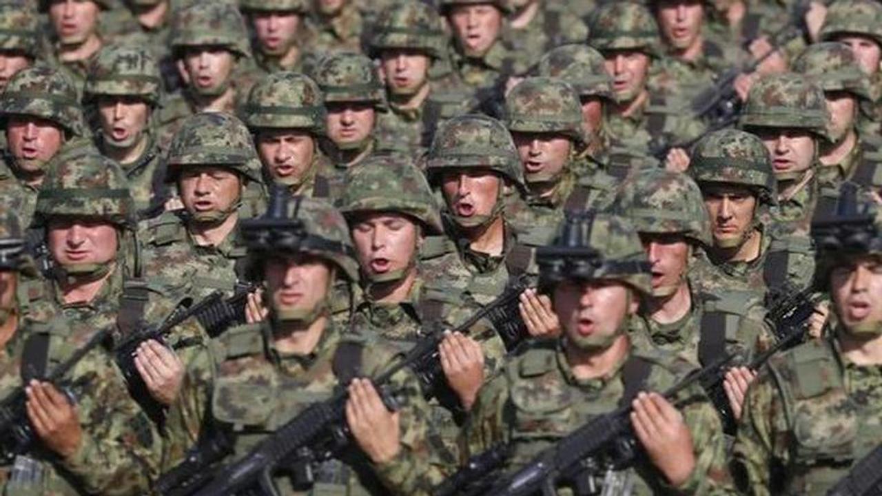 Serbian Army soldiers