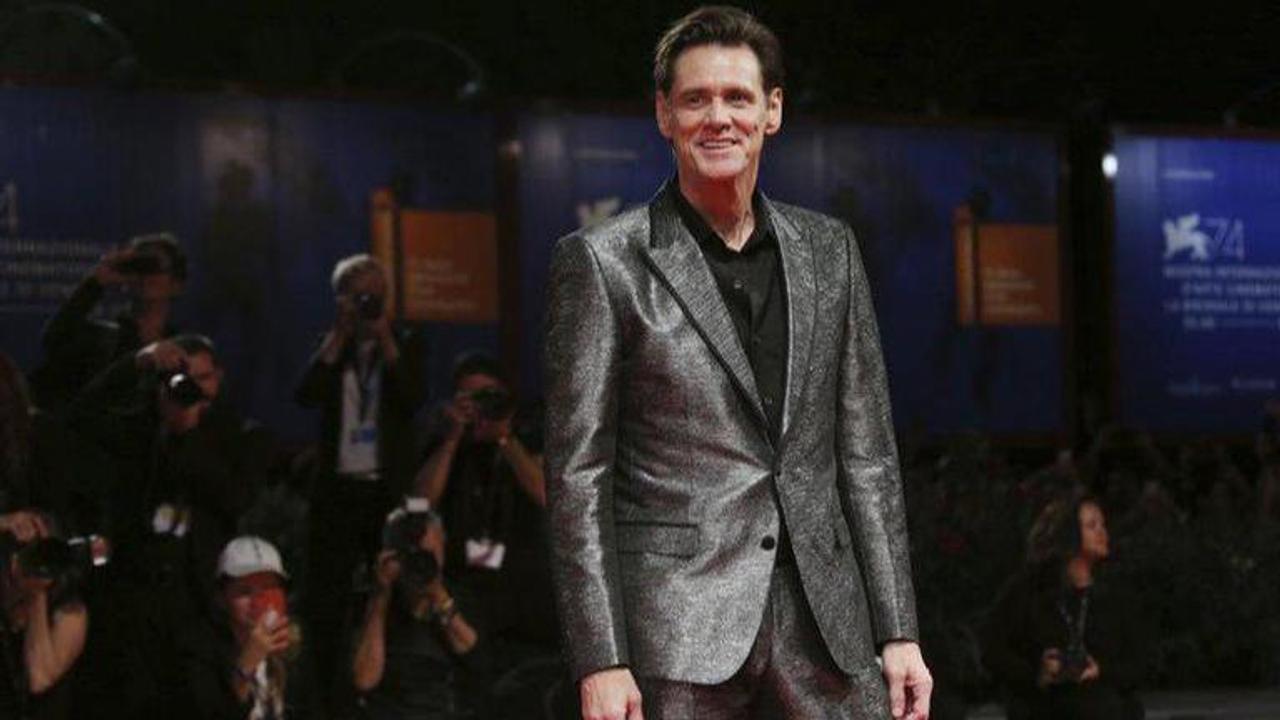 With a satirical fictional memoir, Jim Carrey gets real