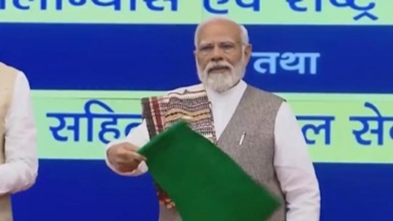 PM Modi in Ahmedabad