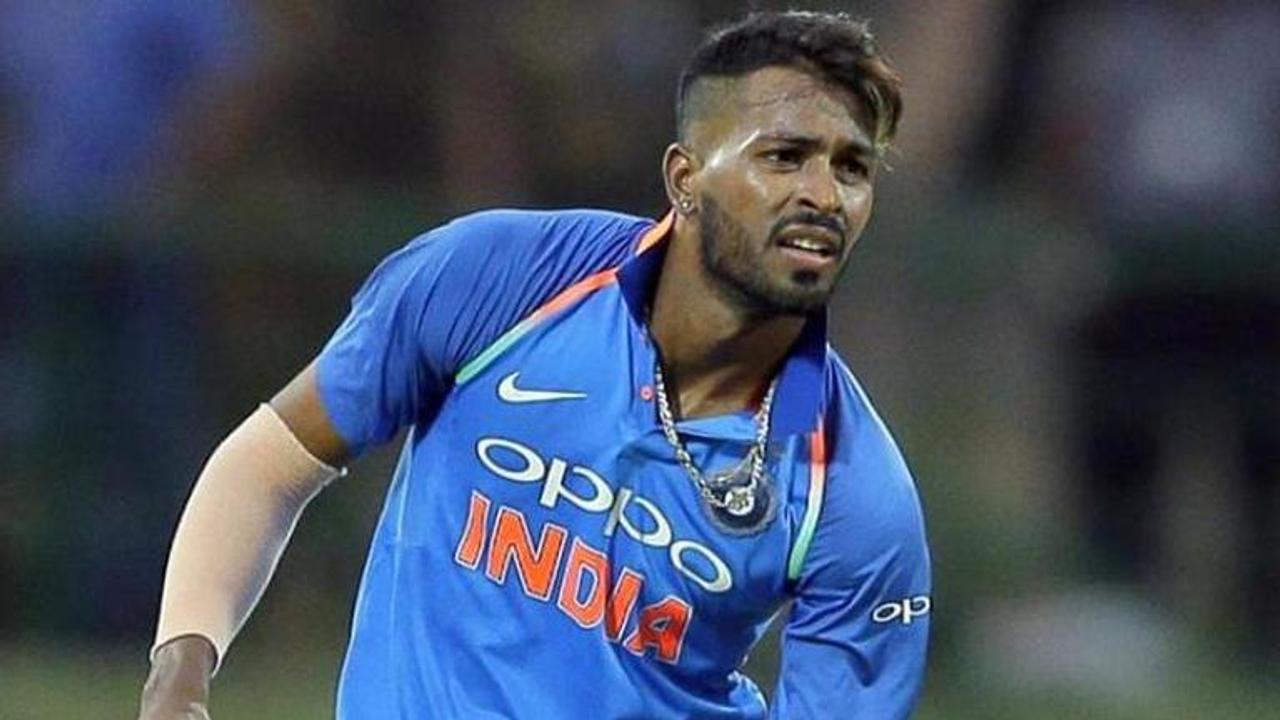 Hardik Pandya in action