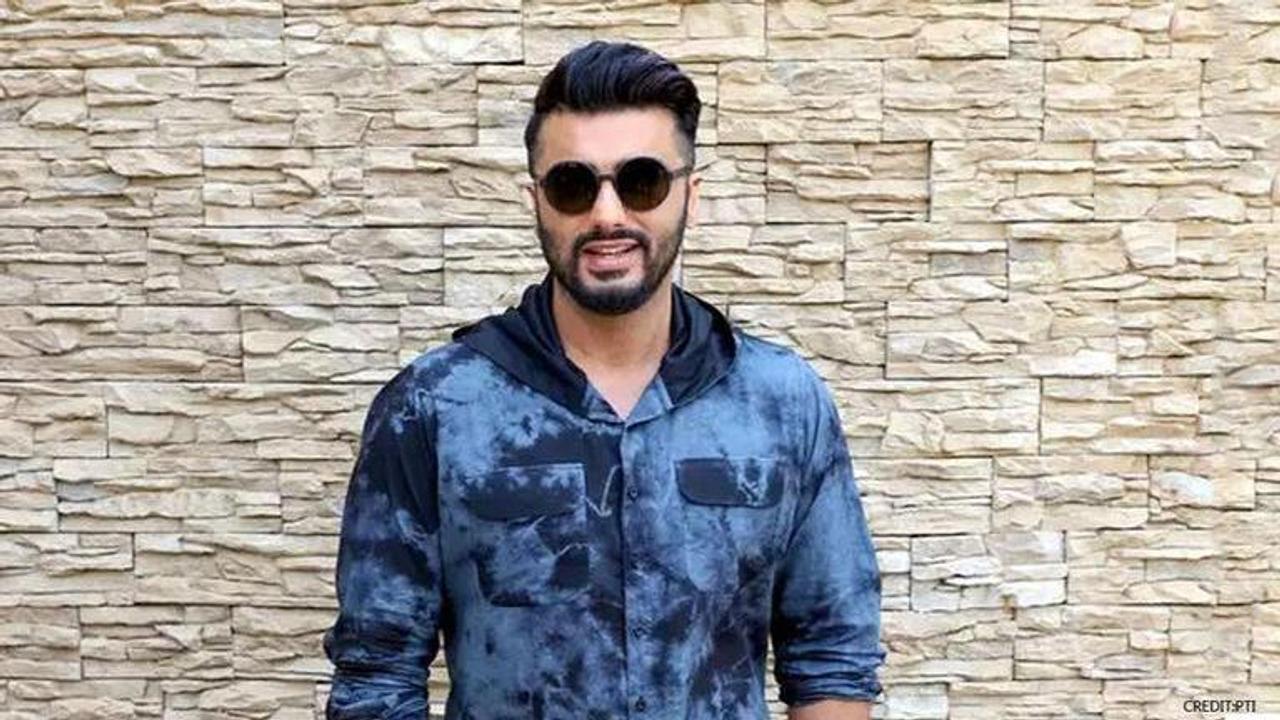 Arjun Kapoor recapitulates childhood memories with friends, shares a throwback picture