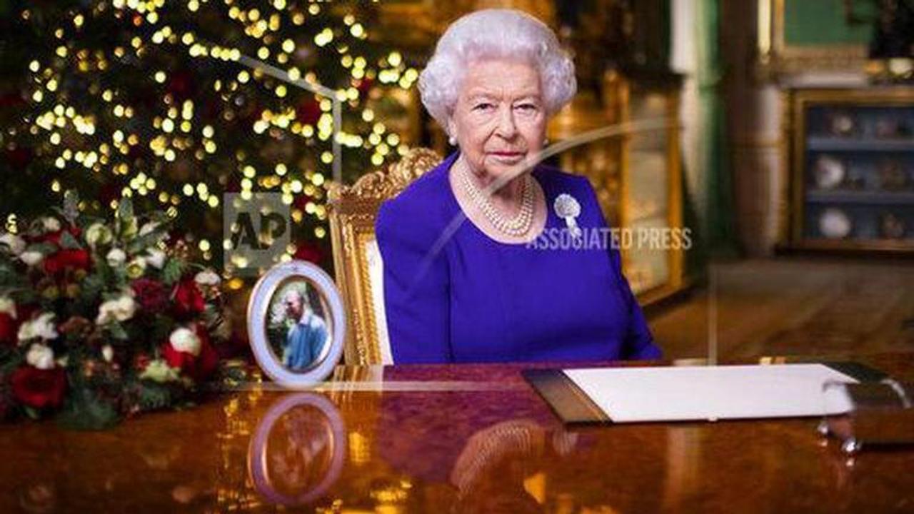 Queen pays tribute to key workers during address