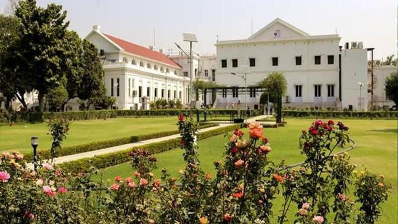 UP Raj Bhavan gets threat letter