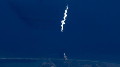 Astronaut Don Pettit Captures Breathtaking Image of SpaceX Starship Launch from space