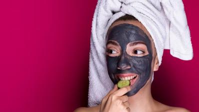 Benefits of charcoal mask 