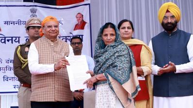 delhi lg vk saxena distributed appointment letters to 1984 sikh riot victims families