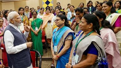 PM Modi with Indian female scientisits at ISRO after Chandrayaan-3 mission success 