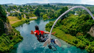 Taupo Water-touch Bungee - New Zealand