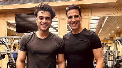 Tovino Thomas with Akshay Kumar