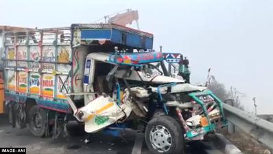 Massive Pileup on Delhi-Lucknow Highway, Several Cars Collide Due to Zero Visibility Amid Dense Fog