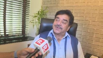 'Maybe He Was Forced...': Shatrughan Sinha Speaks Up on Pawan Singh Opting Out of LS Race