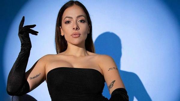 BoreCure on X: Venezuelan beauty queen Ariana Viera, 26