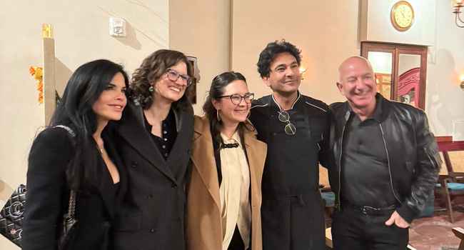 Jeff Bezos’ Visits Vikas Khanna’s Bungalow