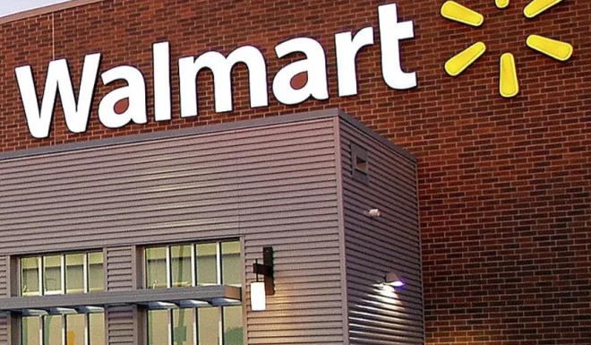 Walmart Raises Annual Forecast Amid Strong Holiday Shopping Season