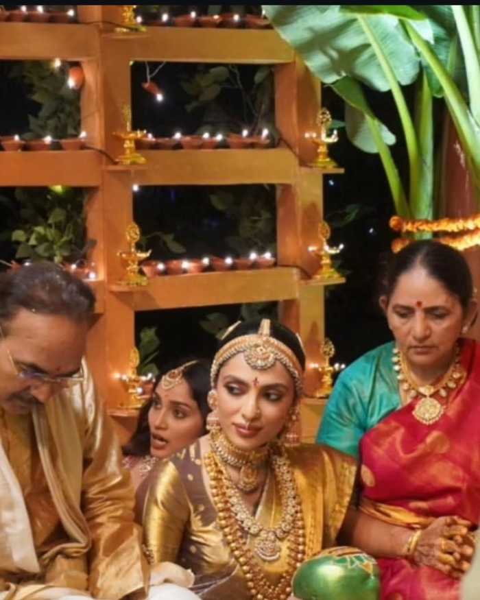 Viral: Samantha At Naga Chaitanya-Sobhita Dhulipala's Wedding, Can You  Spot? 