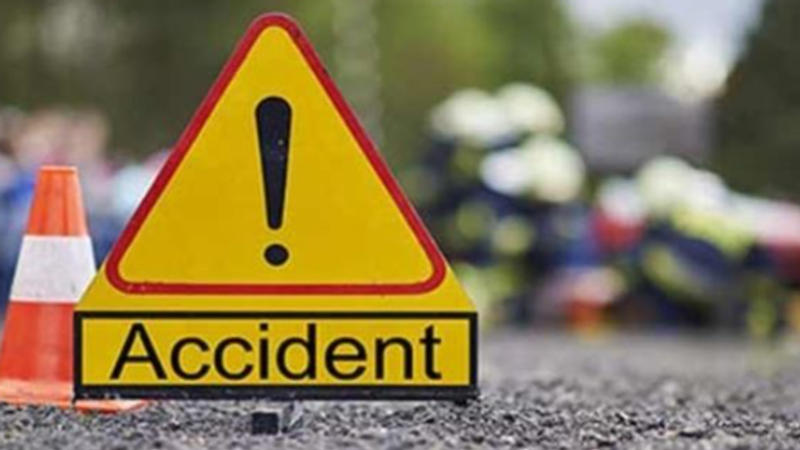 3 killed as bus rams into canter truck in UP's Firozabad