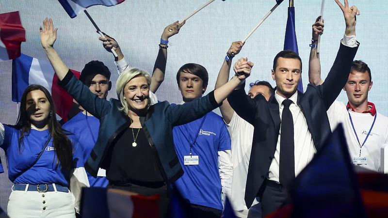 Marine Le Pen with Jordan Bardella 