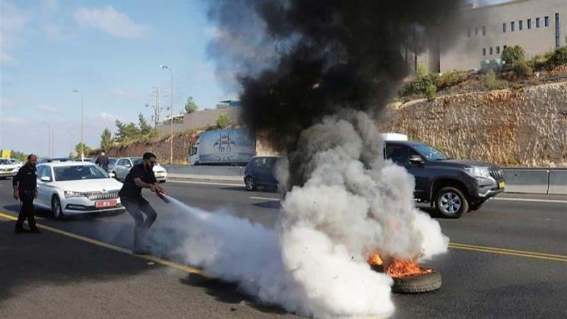 Protesters Block Highways Across Israel, Calls For Ceasefire to Bring Back Hostages 