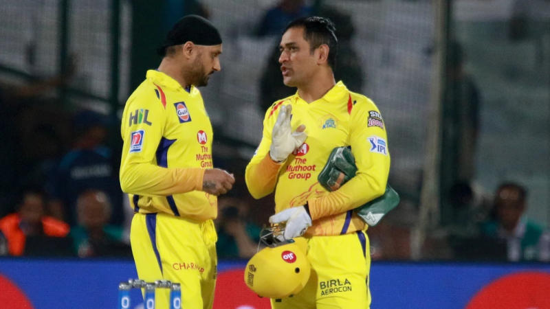 'Yeh Seekhega Nahi': Harbhajan Singh Narrates An Unheard Incident Of MS Dhoni Mentoring CSK Star