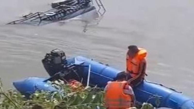 Driver Missing After Oil Tanker Falls Into River Jhelum In North Kashmir