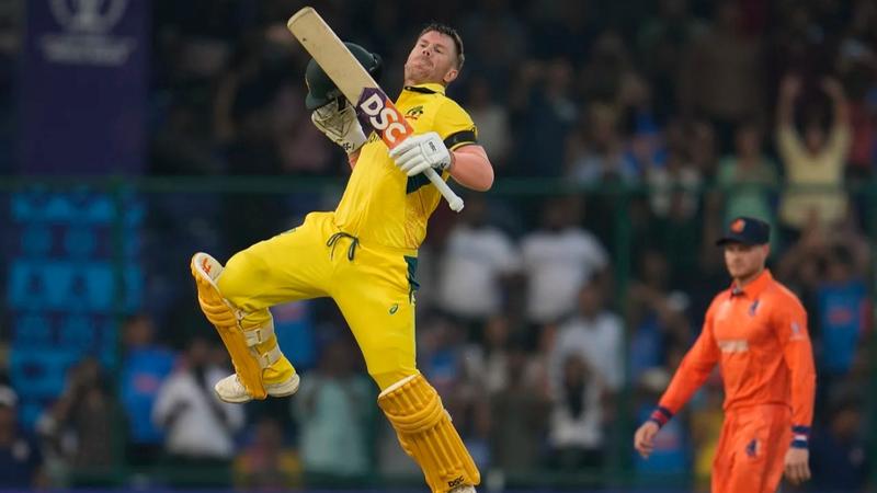 David Warner celebrates his century