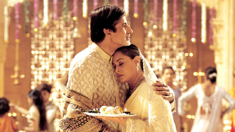 Amitabh Bachchan and Jaya Bachchan in a scene from Kabhi Khushi Kabhie Gham