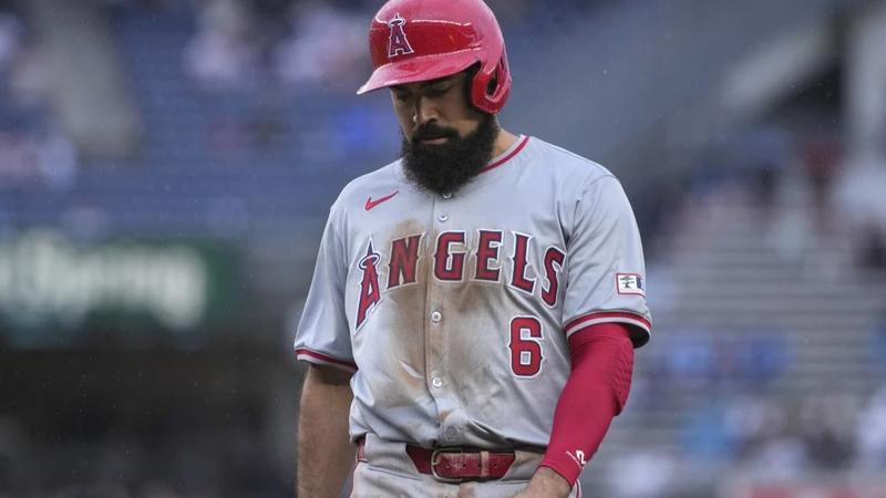 Angels infielder Anthony Rendon leaves game vs. Braves due to bruised right elbow