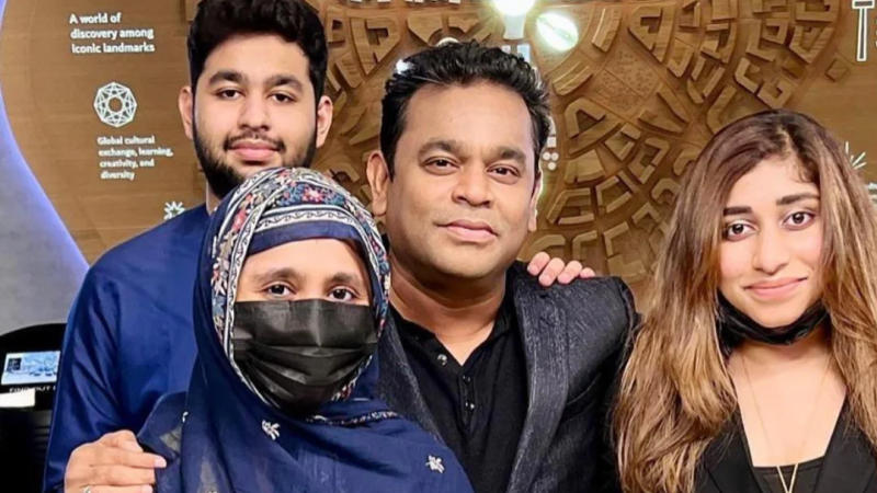 Ar Rahman with wife Saira Banu and children