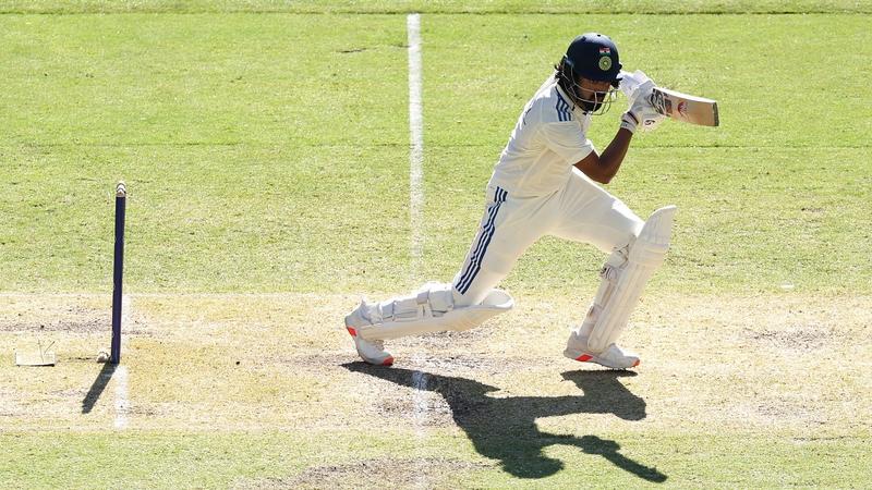 aus v ind former indian cricketer irfan pathan strange taunt on perth pitch