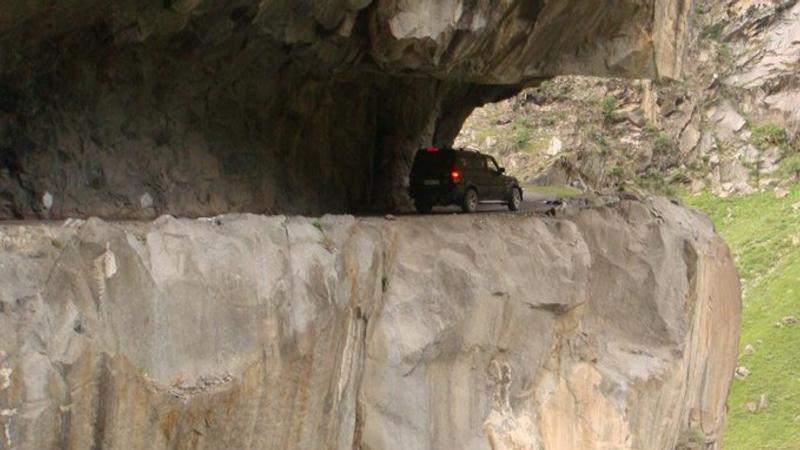 Massive landslide blocks Kishtwar-Paddar road as rain hits Jammu