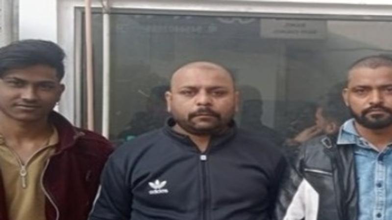   Bald Man Selling Hair Growth Oil For Rs 20 in Meerut, Arrested 