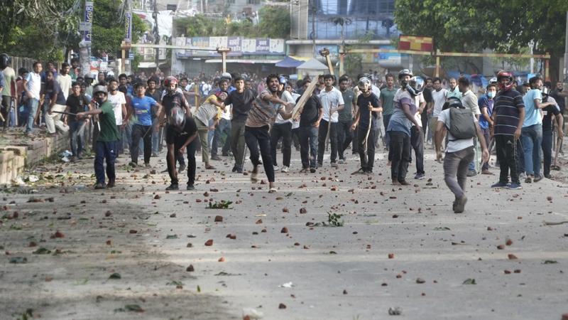 Bangladesh Unrest: Nearly 1,000 Indian Students Return, Mobile Internet Remain Suspended | LIVE 