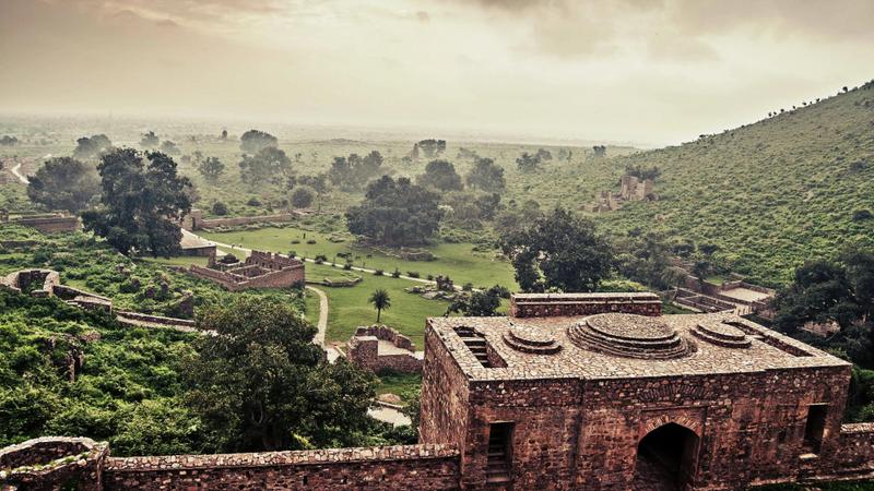  Bhangarh Fort