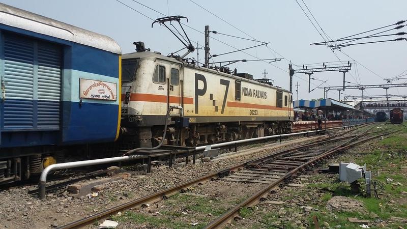 Bihar Sampark Kranti Express train receives bomb threat