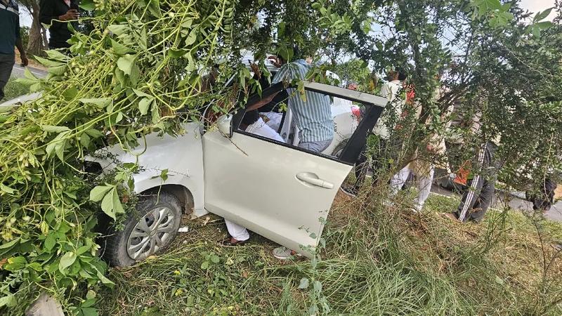 BJP MP Subhash Barala's car meets with an accident in Bhiwani