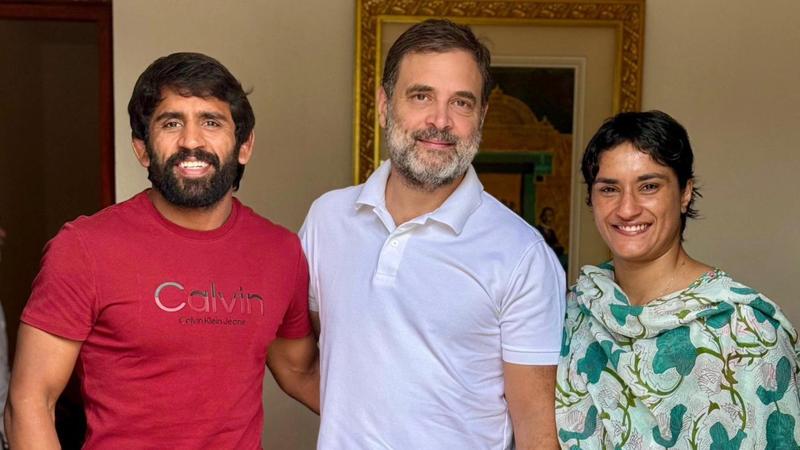 Congress leader Rahul Gandhi meets wrestler Vinesh Phogat and Bajrang Punia