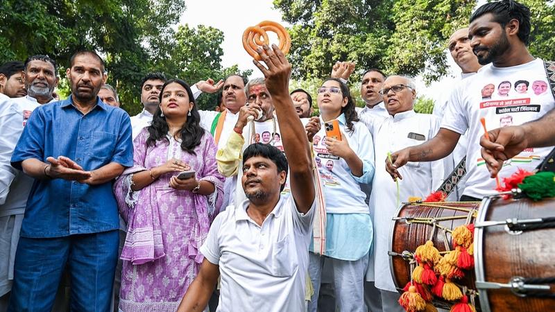 Congress workers during Haryana election results 