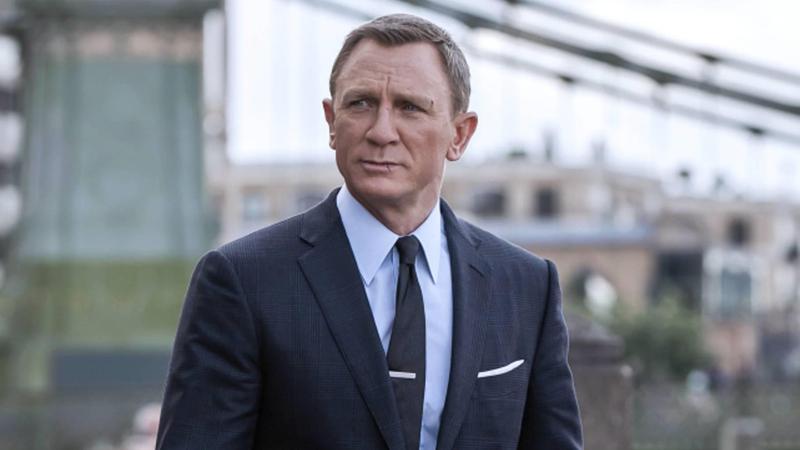 Daniel Craig