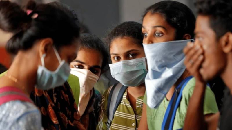 delhi 10th and 12th schools closed due to pollution