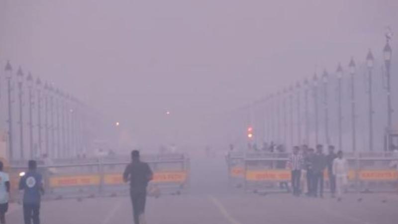 Delhi Air Pollution:  Doctor suggests closing schools for children