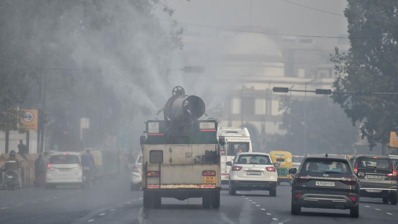 Delhi Pollution: Air Quality Dips to 'Very Poor' Category, AQI Crosses 330