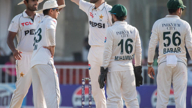 Dispute in Pakistan team shaheen afridi takes shan masood arm off his shoulder