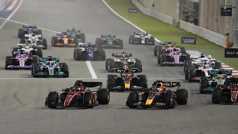 A Formula 1 Grand Prix in action.