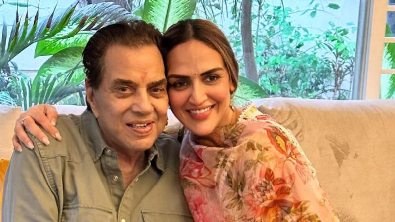 Esha Deol with father Dharmendra 