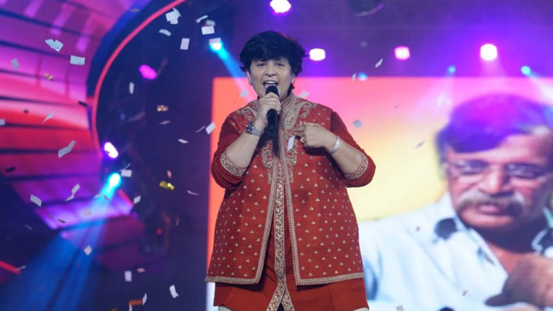 Falguni Pathak performs on stage