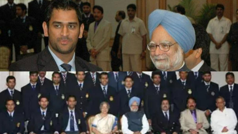 Former PM Manmohan Singh with India's T20 WC Winning Team